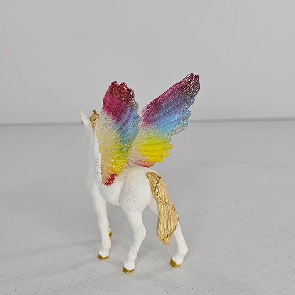 Schleich Bayala Winged Rainbow Unicorn Foal Pegasus Figure #70577 - Picture 5 of 8